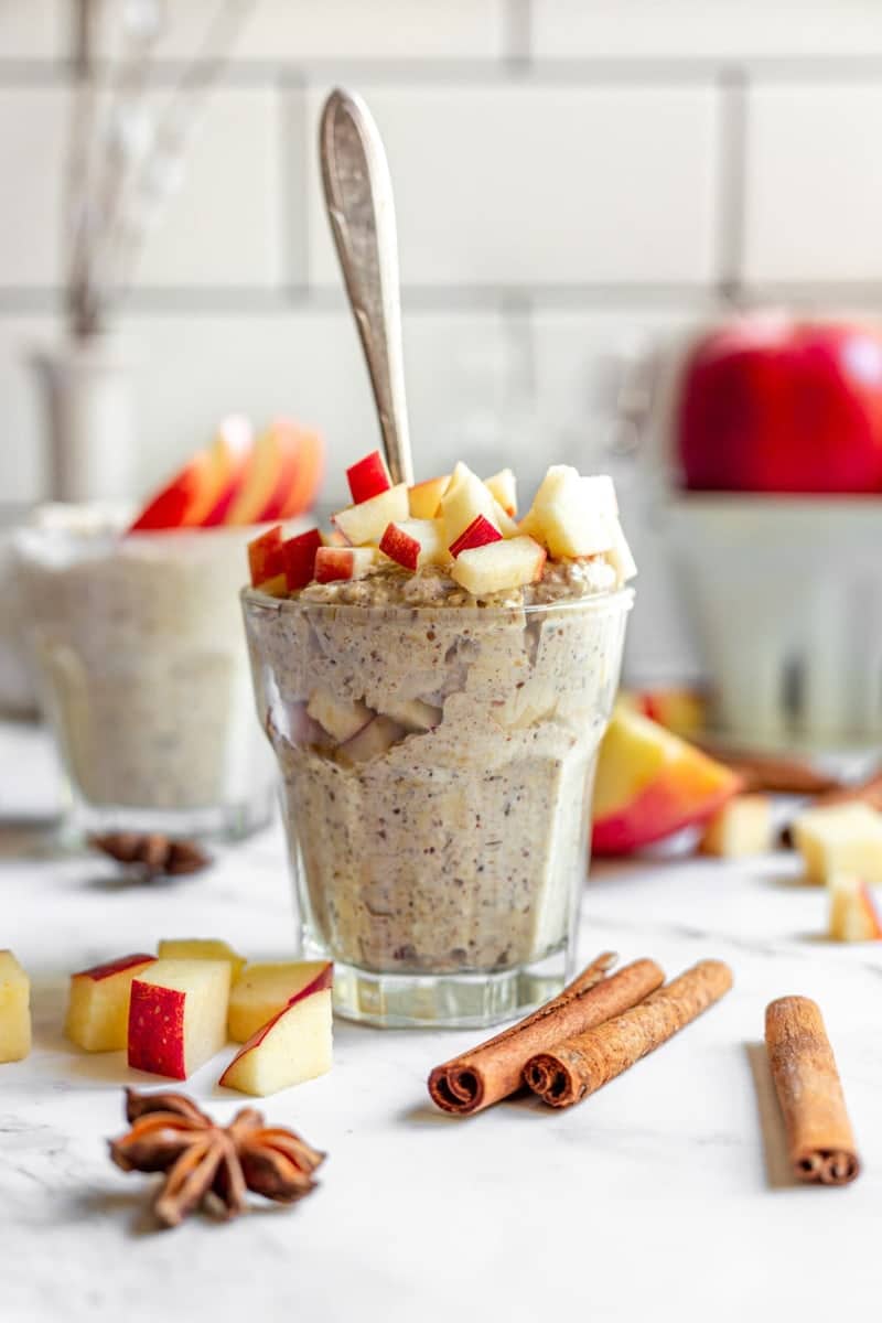 Apple Pie-Inspired Overnight Oats