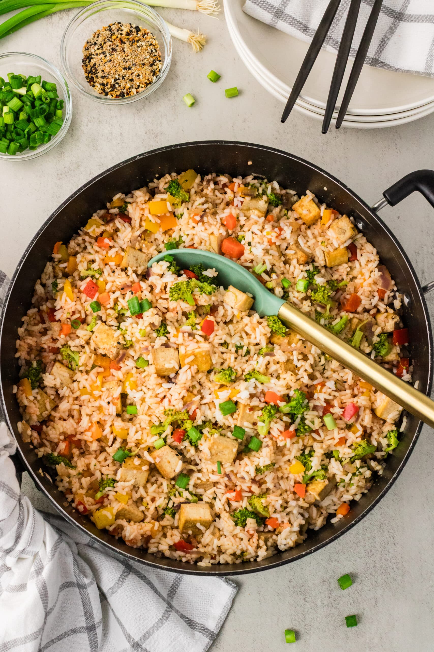 overhead view of tofu fried rice
